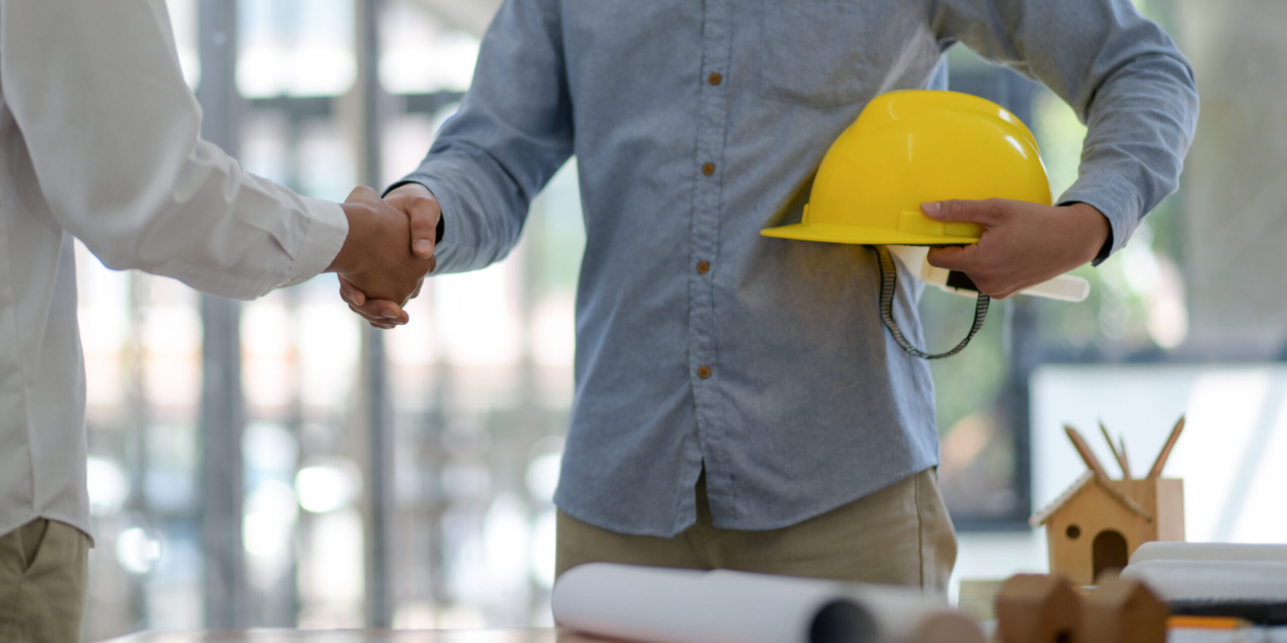 Designers and engineers join hands to join the project. EMPRESA DE LAMINADO DE ROSCAS